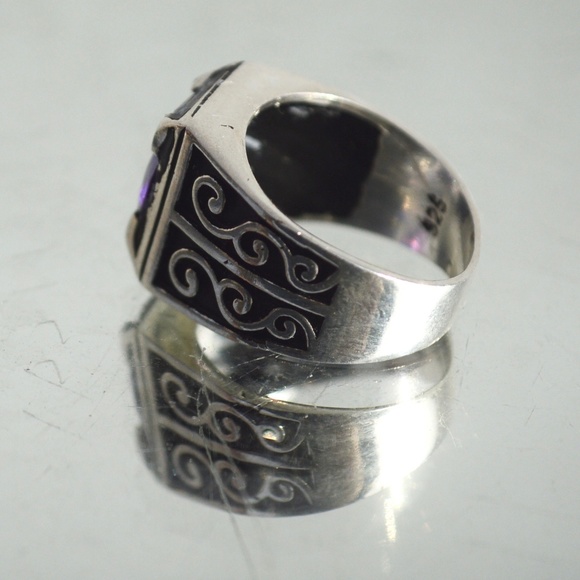 Genuine Amethyst Gemstone Size 6 Sterling Ring - Picture 8 of 8